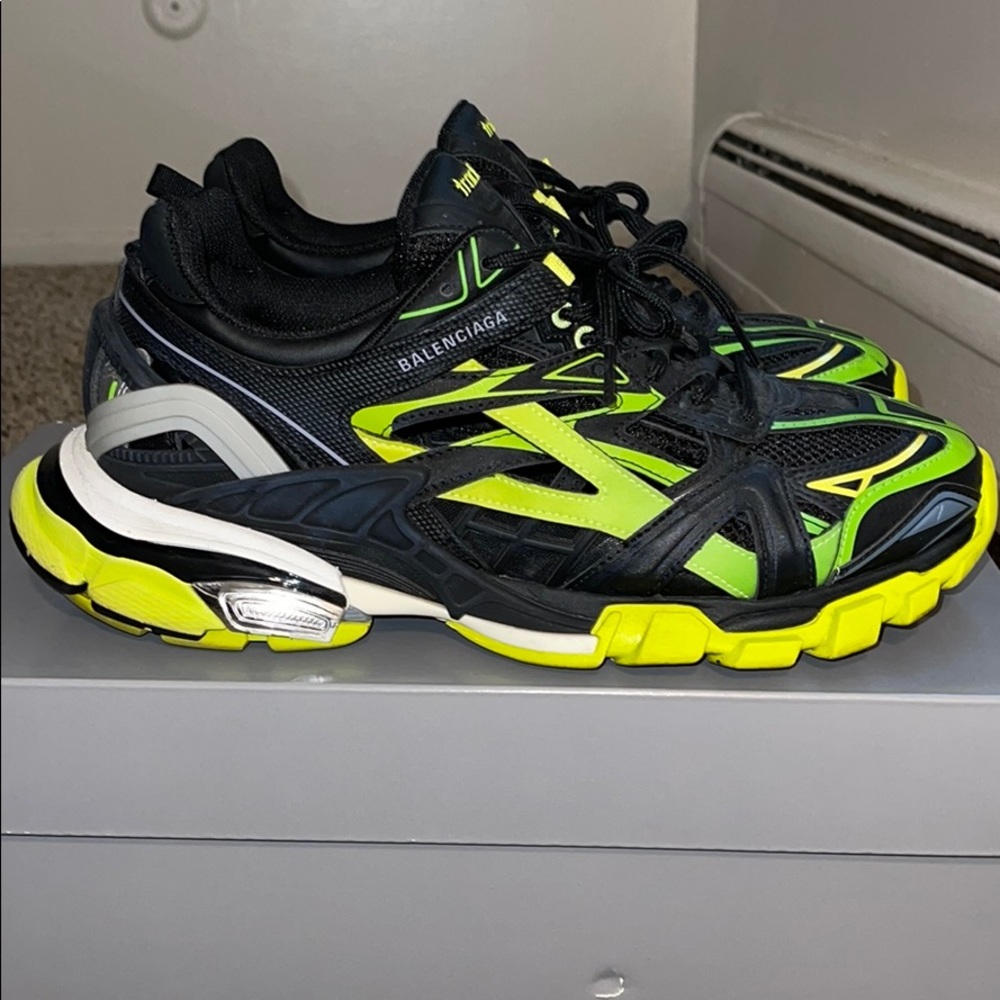 BALENCIAGA MEN'S TRACK 2.0 SNEAKER IN BLACK